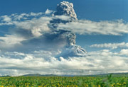 Эксплозивное извержение вулкана Ключевской