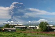 Извержение Ключевского вулкана. Вид на извержение из п. Ключи
